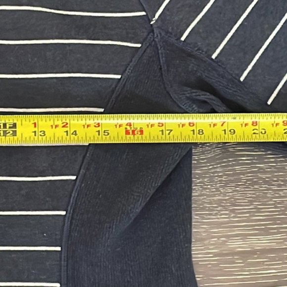 Lululemon Striped Navy Scuba Jacket Size 10 - Picture 9 of 9